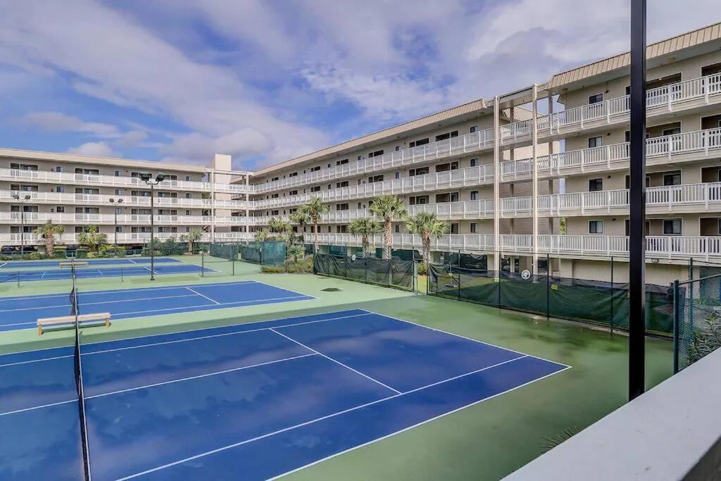 Resort Breeze- 2 Bedroom Pools, Hot Tub, Tennis, Beach Хилтън Хед Айлънд Екстериор снимка