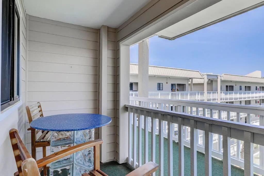 Resort Breeze- 2 Bedroom Pools, Hot Tub, Tennis, Beach Хилтън Хед Айлънд Екстериор снимка