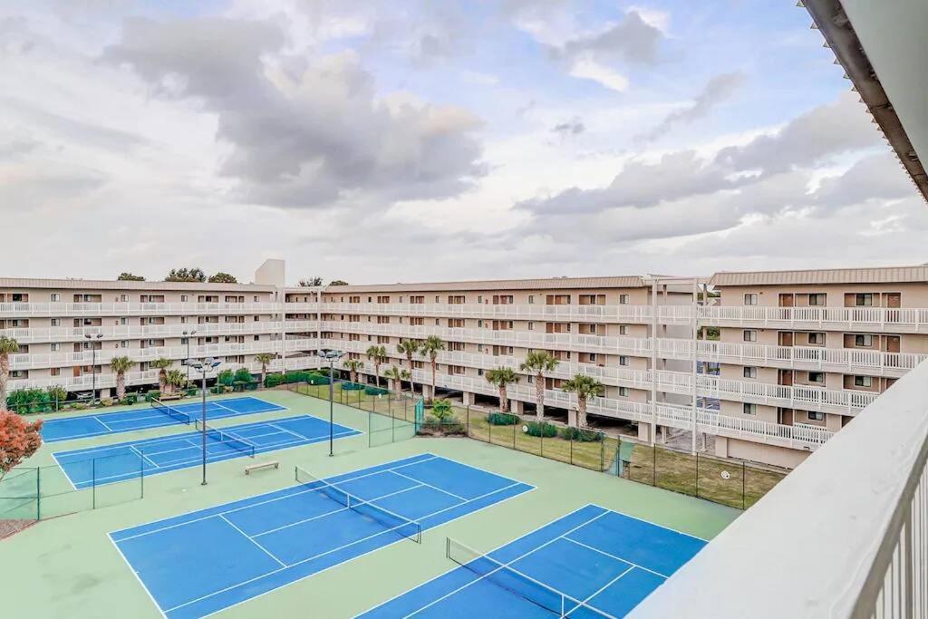 Resort Breeze- 2 Bedroom Pools, Hot Tub, Tennis, Beach Хилтън Хед Айлънд Екстериор снимка